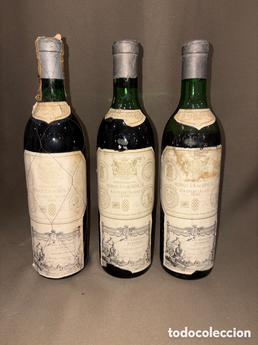 Coleccionismo de vinos y licores: HEREDEROS DEL MARQU&Eacute;S DE RISCAL*EL CIEGO*CONJUNTO DE 3 BOTELLAS DE VINO(1938 Y 1943)LLENAS,SIN ABRIR