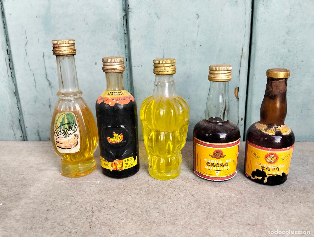 Sammlung von Weinen und Lik&ouml;ren: Lote botellines de licor antiguos crema de cacao cafe monta&ntilde;a banana t&iacute;pico mallorqu&iacute;n