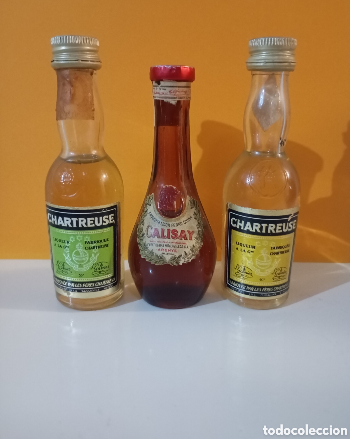 Collection of wines and liquors: Botellines Chartreuse Tarragona Verde Amarillo Calisay Arenys Licor hierbas