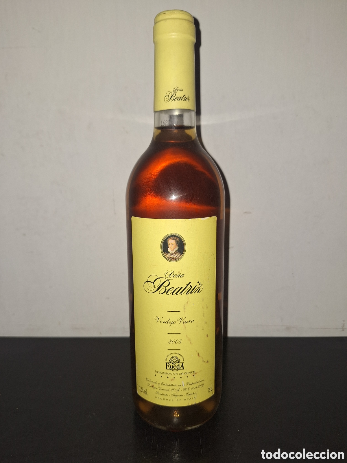 Sammlung von Weinen und Lik&ouml;ren: vino blanco Do&ntilde;a Beatriz Verdejo-Viura de la a&ntilde;ada 2005