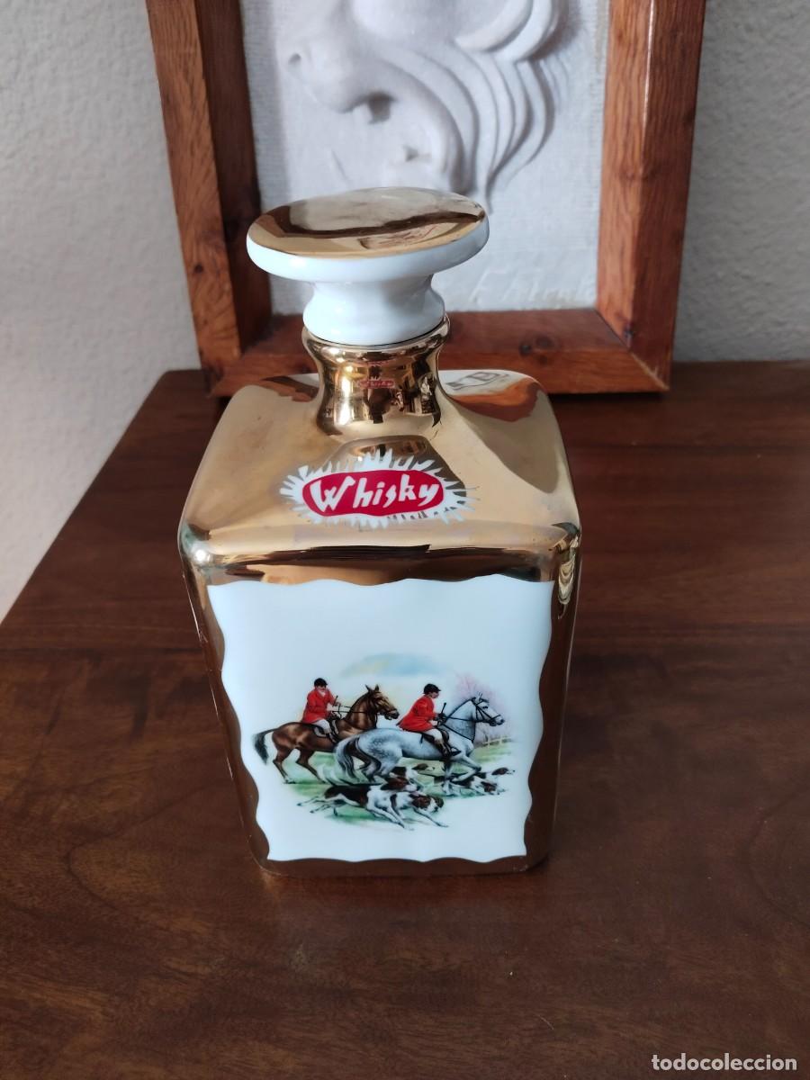 Collectionnisme de vins et liqueurs: Botella licorera de Whisky. Vintage. Cazadores ingleses. Caza.