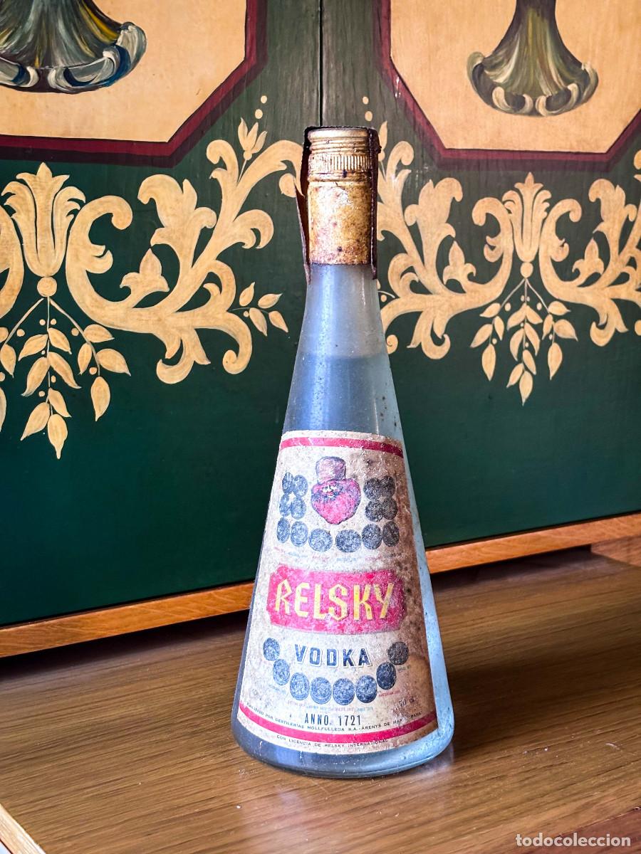 Coleccionismo de vinos y licores: Vodka Relsky destileria Mollfulleda Arenys de mar