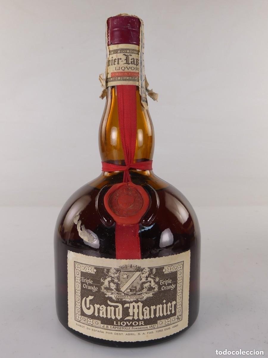 Sammlung von Weinen und Lik&ouml;ren: Grand Marnier - Cordon Rouge - b. 1970s, 1980s - 70cl