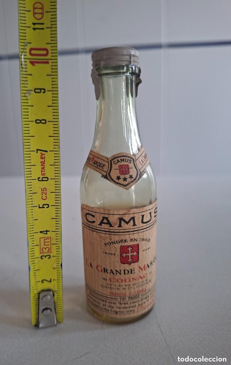 Coleccionismo de vinos y licores: ANTIGUA MINIBOTELLA CAMUS, La Grande marque Cognac- 10cm.