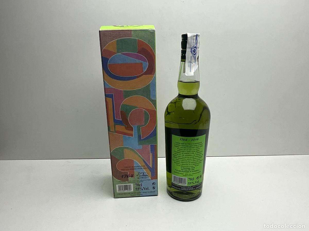 Coleccionismo de vinos y licores: BOTELLA CHARTREUSE VERDE - 250 ANIVERSARIO 1764 -2014 - 700 ml 55&deg; - CON CAJA ORIGINAL