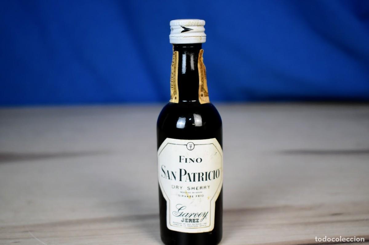 Coleccionismo de vinos y licores: Botell&iacute;n fino San Patricio