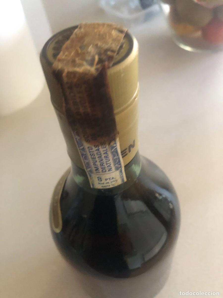 Coleccionismo de vinos y licores: Botella de brandy Coven - Foto 3