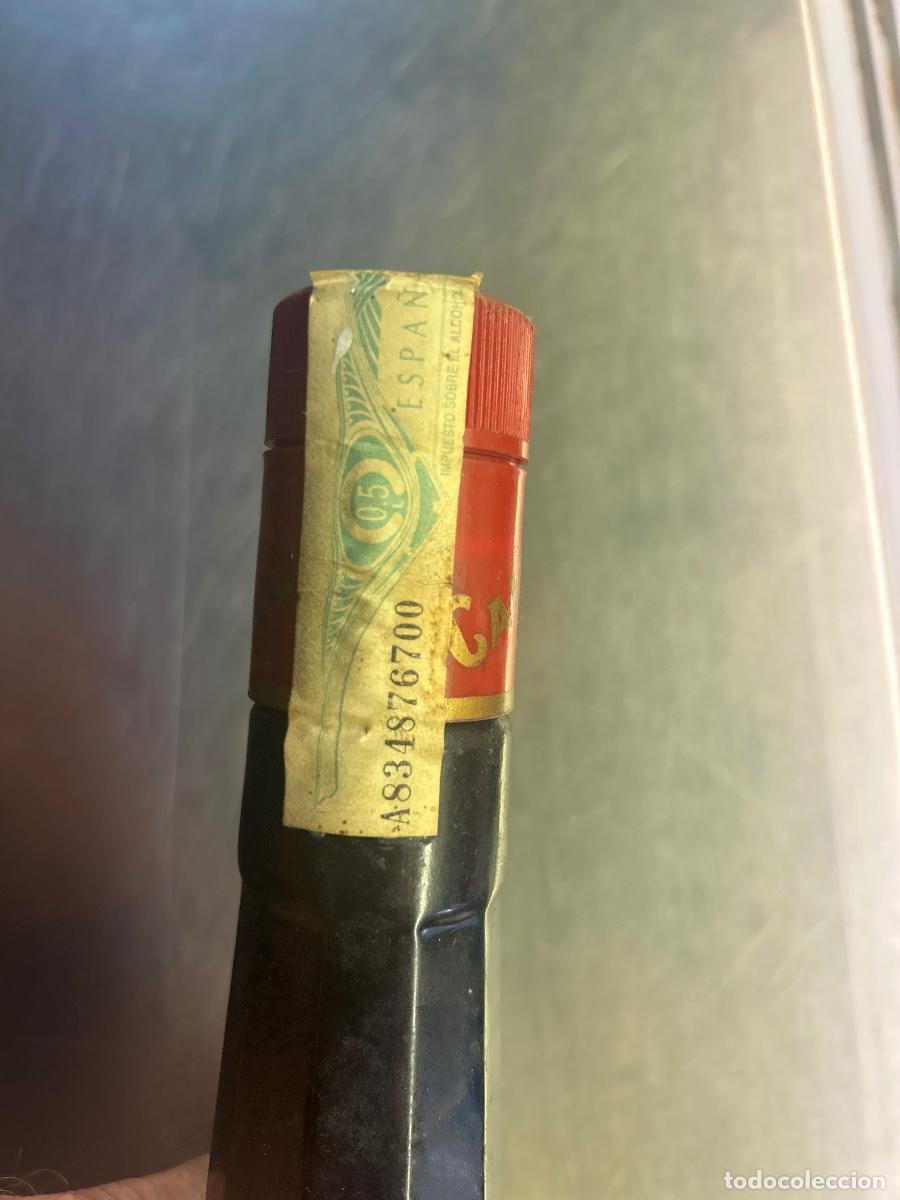 Coleccionismo de vinos y licores: Botella Licor CALISAY - Foto 4