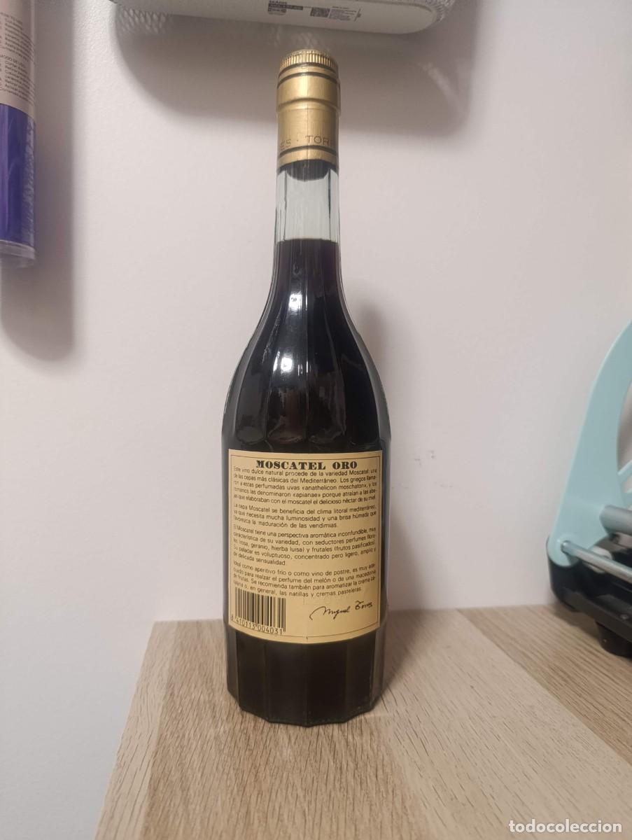 Coleccionismo de vinos y licores: Chartreuse Amarillo y torres - Foto 7