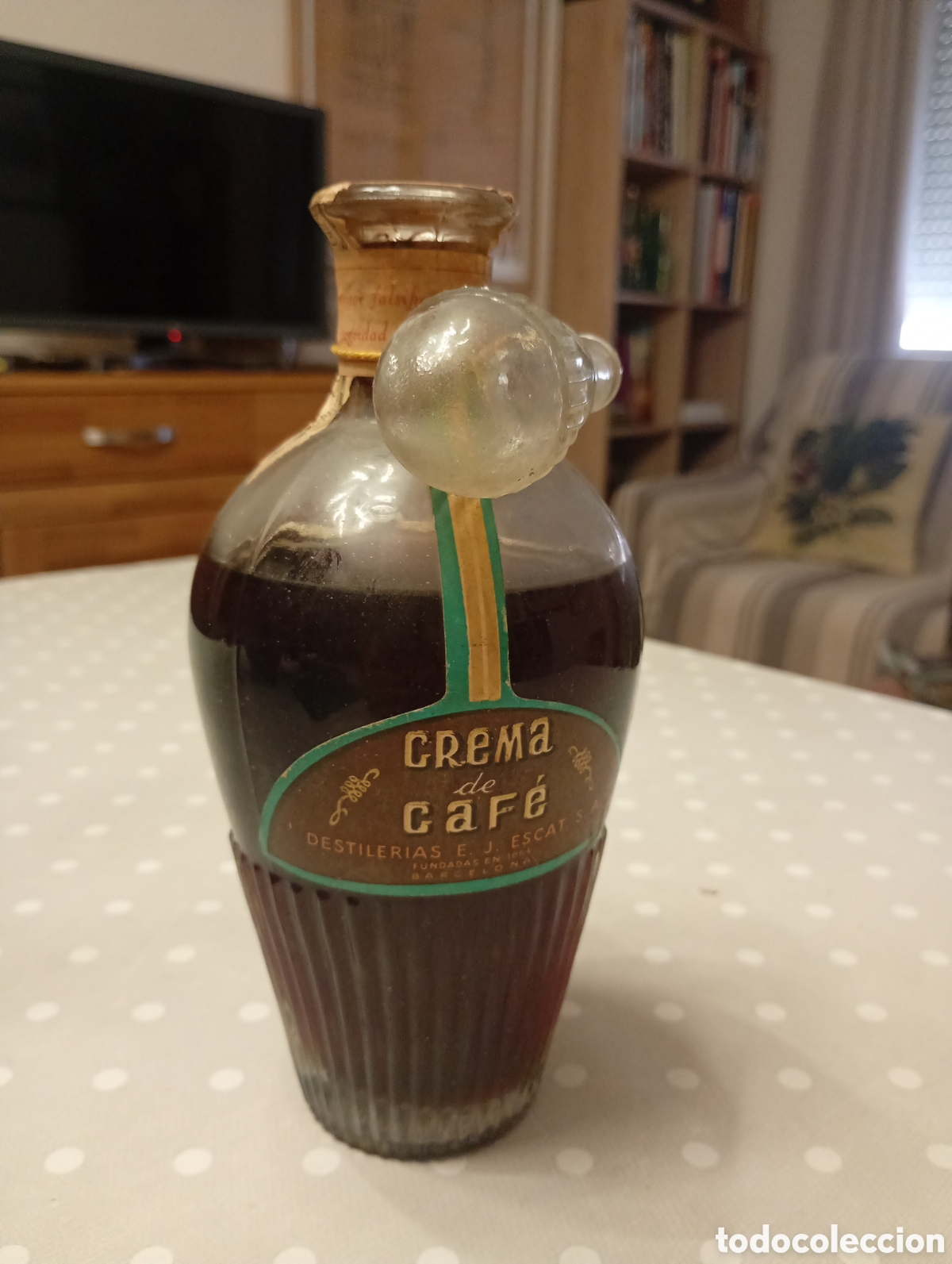 Coleccionismo de vinos y licores: CREMA DE CAFE DESTILERIAS ESCAT , BARCELONA, TASA 2 PESETAS, ENVASE LICORERA, 1/2 LITRO
