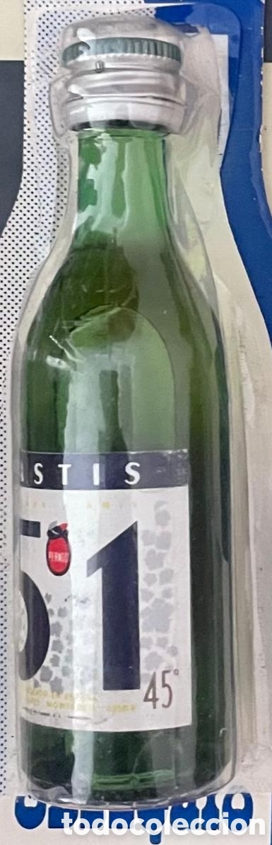 Coleccionismo de vinos y licores: Antigua miniatura de botella Pastis 51 Pernod (45&ordm;) - Precintada en su bl&iacute;ster original - Colecci&oacute;n