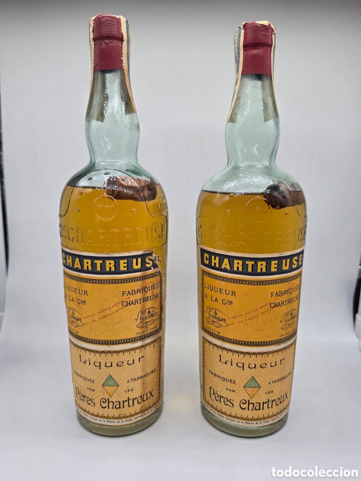 Coleccionismo de vinos y licores: 2 Chartreuses Cumbre 70cl amarillas TAPONES CA&Iacute;DOS