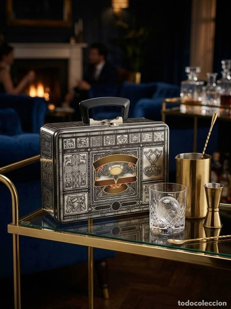 Coleccionismo de vinos y licores: MALET&Iacute;N MET&Aacute;LICO CHIVAS REGAL