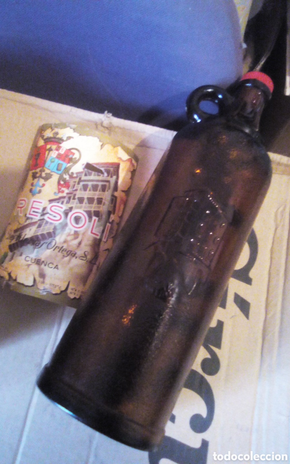 Coleccionismo de vinos y licores: Botella licor Resol&iacute;. Destiler&iacute;as Ortega, S. L., Cuenca. 20,5 &deg;, 1 litro, cristal relieves, vac&iacute;a.