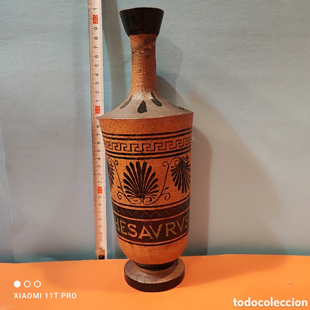 Coleccionismo de vinos y licores: Botella vac&iacute;a vermut Thesaurus, elaborado por Yzaguirre.