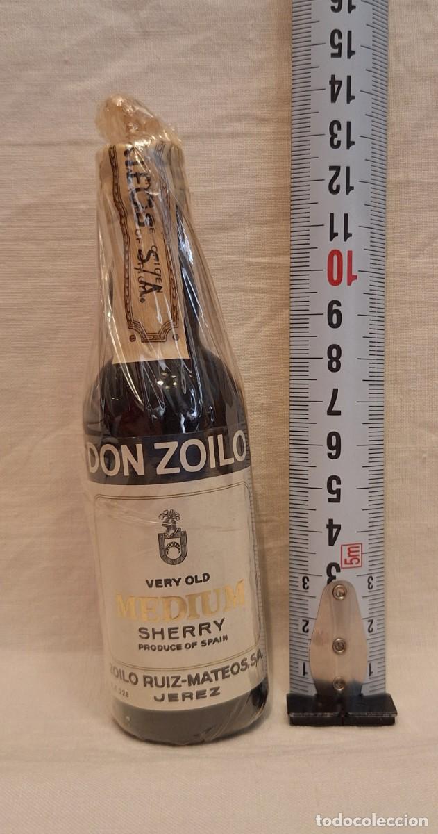 Coleccionismo de vinos y licores: BOTELLITA BOTELLIN - DON ZOILO VERY OLD MEDIUM SHERRY - ZOILO RUIZ MATEOS JEREZ