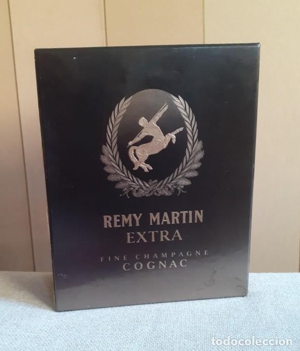 Coleccionismo de vinos y licores: Extra Fine Champagne Cognac REMY MARTIN estuche original Gran Oferta cognac franc&eacute;s