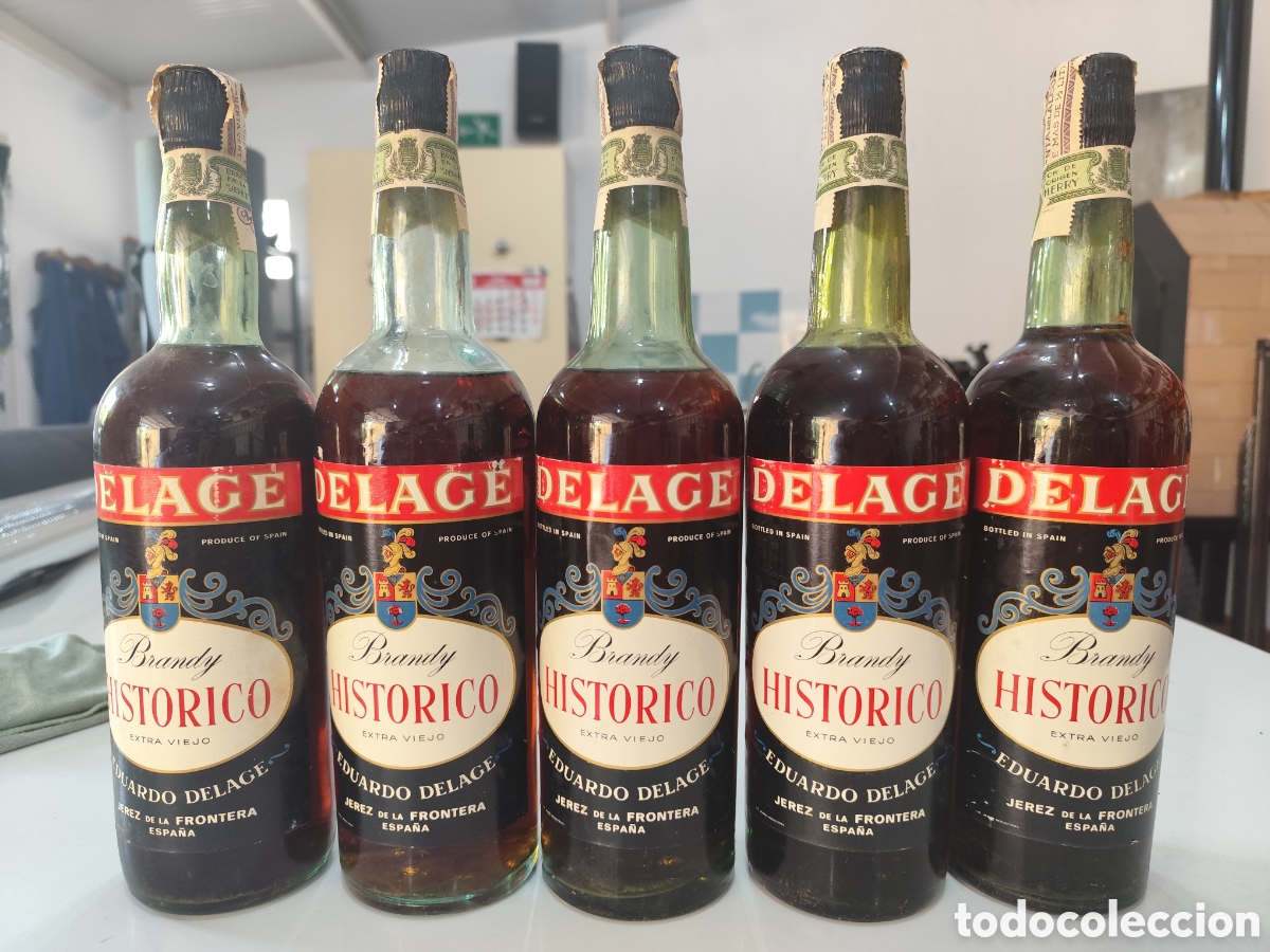Coleccionismo de vinos y licores: Lote 5 botellas Brandy Delage Hist&oacute;rico Extra Viejo &ndash; 1 litro &ndash; Precinto de 80 c&eacute;ntimos