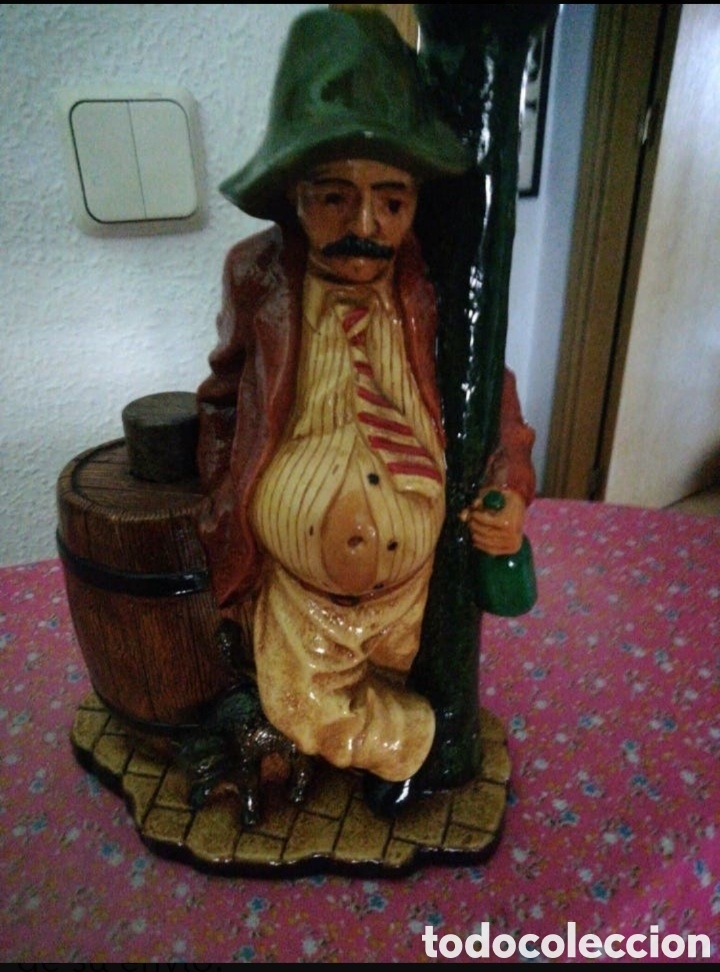 Coleccionismo de vinos y licores: Botella figura art&iacute;stica - Foto 2