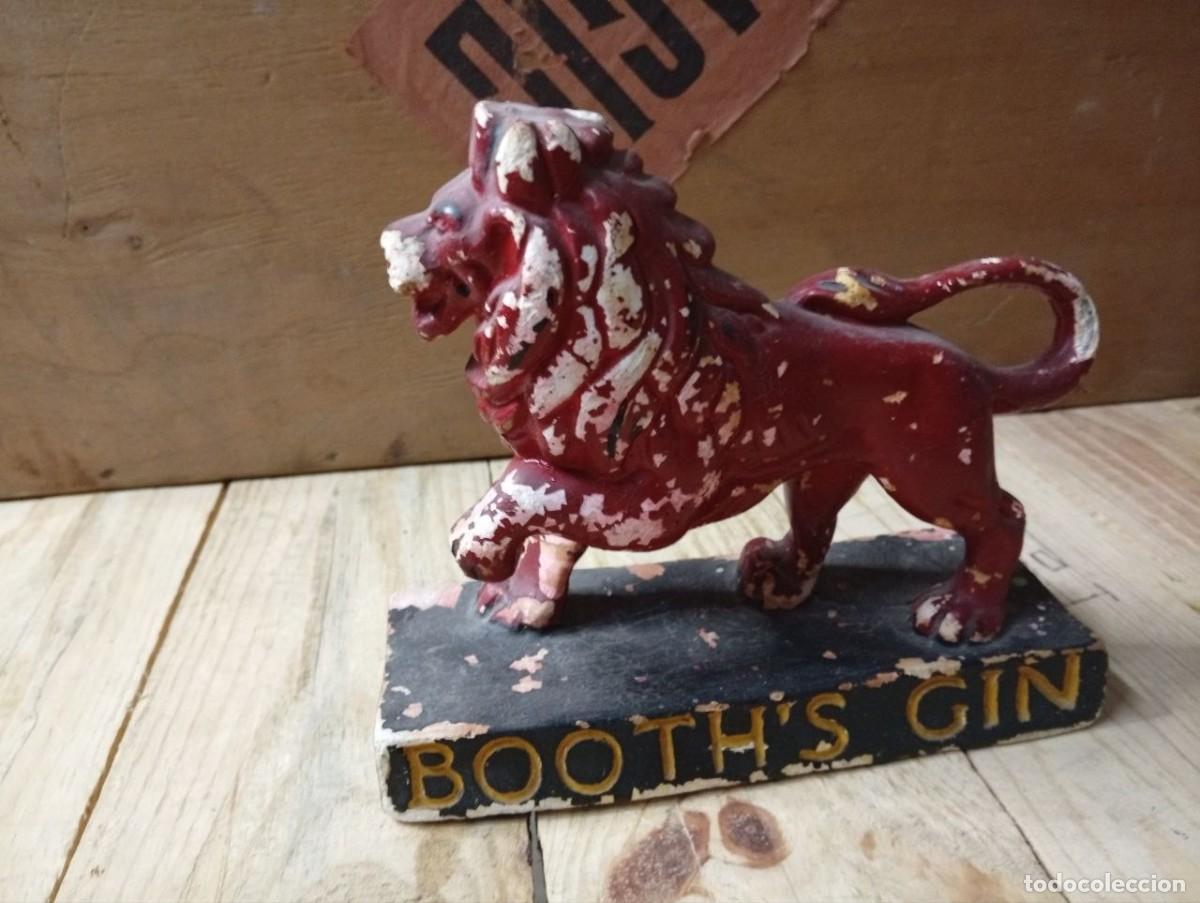 Coleccionismo de vinos y licores: Figura le&oacute;n de marca de bebida Booth's Gin, en yeso. A&ntilde;os 60 aprox. Publicidad vintage.