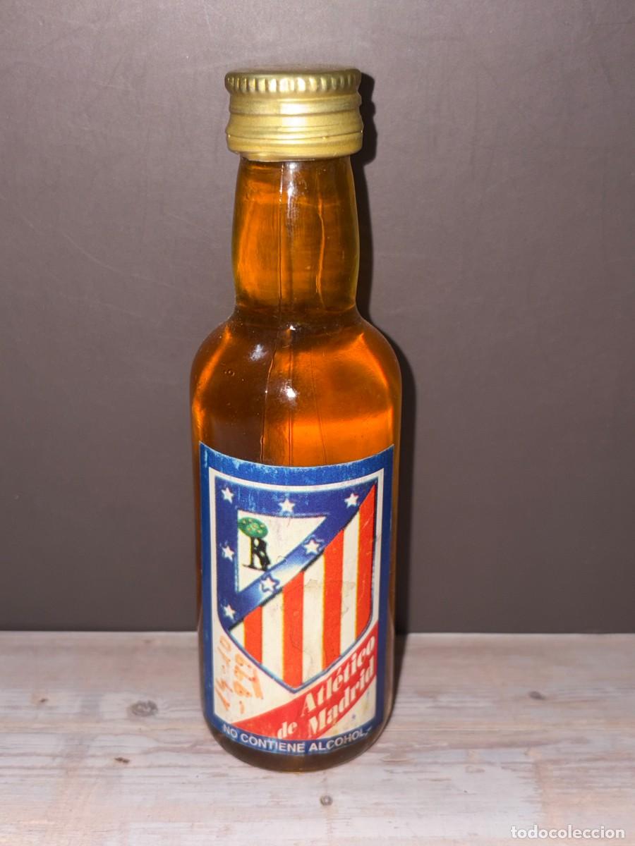 Coleccionismo de vinos y licores: BOTELL&Iacute;N. LICOR. NO CONTIENE ALCOHOL. ATL&Eacute;TICO DE MADRID.