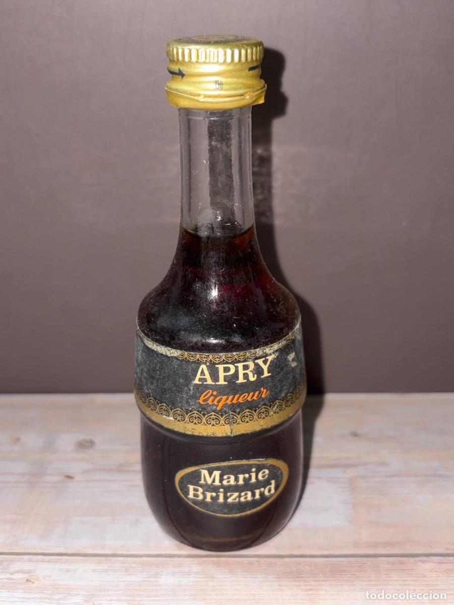 Coleccionismo de vinos y licores: BOTELL&Iacute;N. APRY LIQUEUR. MARIE BRIZARD
