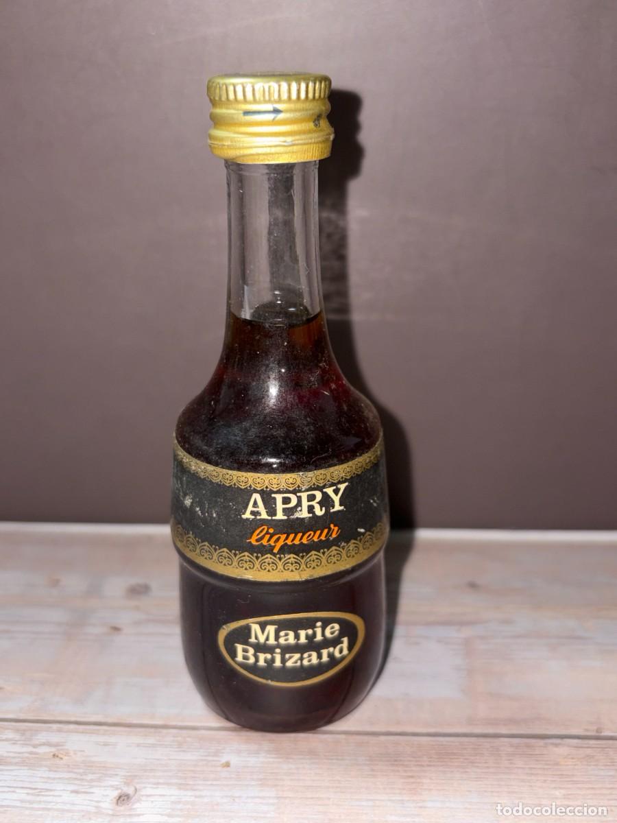 Coleccionismo de vinos y licores: BOTELL&Iacute;N. APRY LIQUEUR. MARIE BRIZARD.