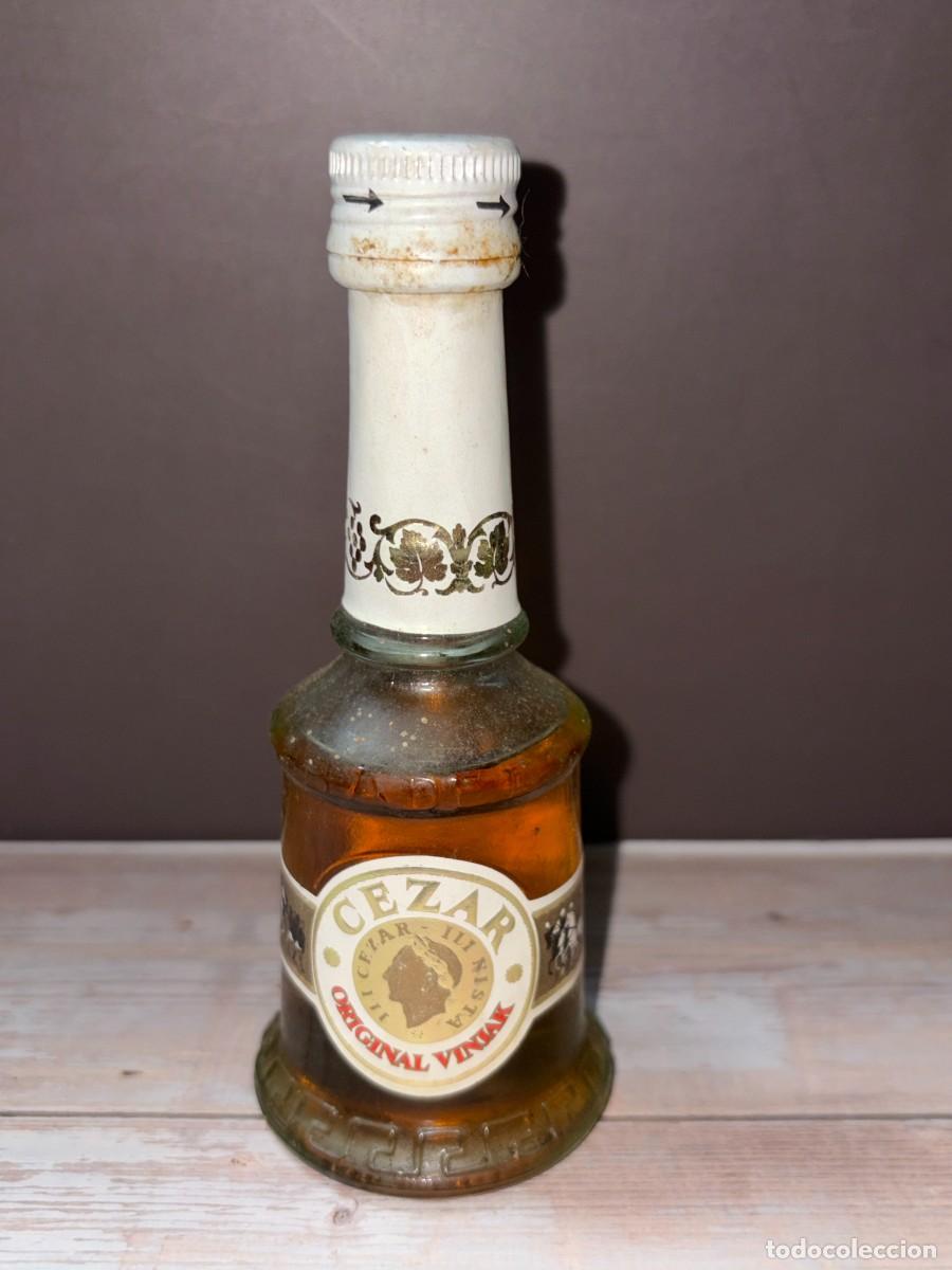 Coleccionismo de vinos y licores: BOTELL&Iacute;N. ORIGINAL VINIAK. CEZAR.