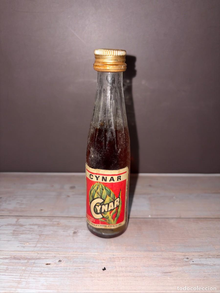 Coleccionismo de vinos y licores: BOTELL&Iacute;N. CYNAR. EXTRACTO DE ALCACHOFA Y AROMAS NATURALES.