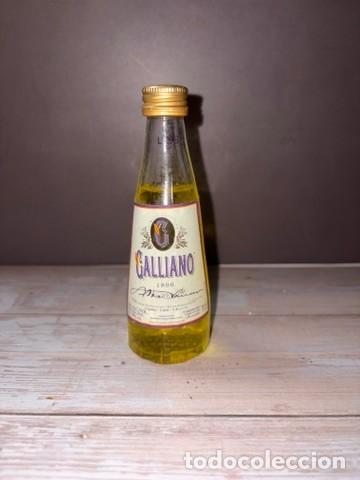 Coleccionismo de vinos y licores: BOTELL&Iacute;N. LICOR. GALLIANO