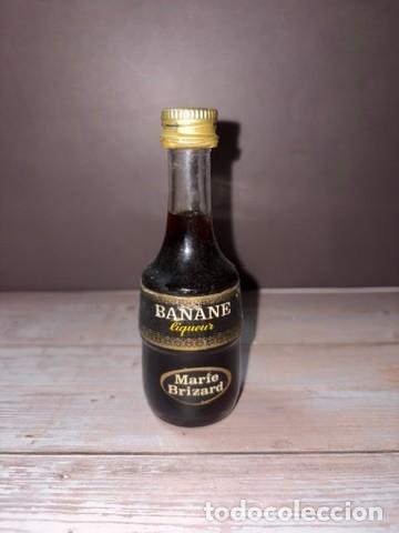 Coleccionismo de vinos y licores: BOTELL&Iacute;N. BANANE LIQUEUR. LICOR DE BANANA. MARIE BRIZARD