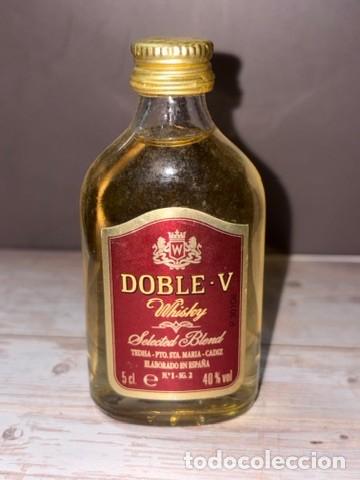 Coleccionismo de vinos y licores: BOTELL&Iacute;N. DOBLE-V. WHISKY. TEDISA. PUERTO DE SANTA MARIA
