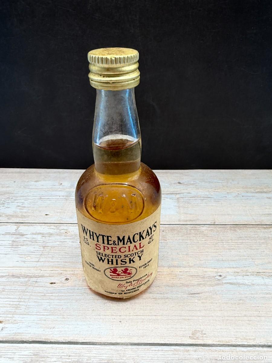Coleccionismo de vinos y licores: BOTELL&Iacute;N. SPECIAL WHISKY. WHYTE & MACKAYS.