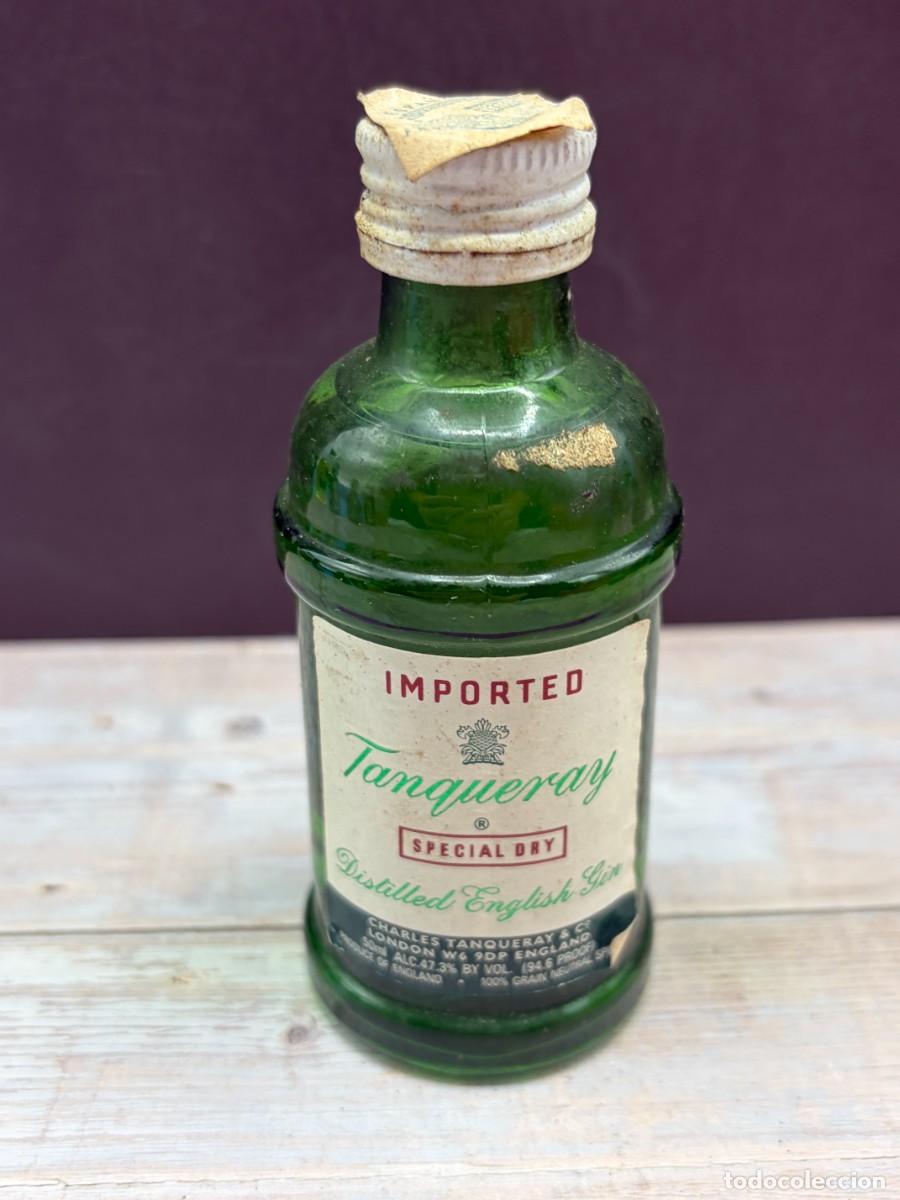 Coleccionismo de vinos y licores: BOTELL&Iacute;N. GINEBRA. TANQUERAY.
