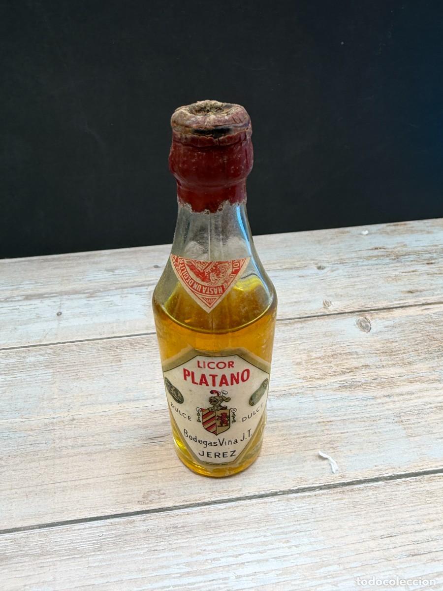 Collezionismo di vini e liquori: BOTELL&Iacute;N. LICOR DE PLATANO. BODEGAS VI&Ntilde;A J.T. JEREZ