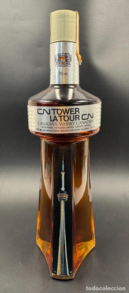 Coleccionismo de vinos y licores: Botella de Colecci&oacute;n Whisky Canadiense McGuinness &ndash; Edici&oacute;n Especial Torre CN (A&ntilde;os 70) &ndash; 710 ml