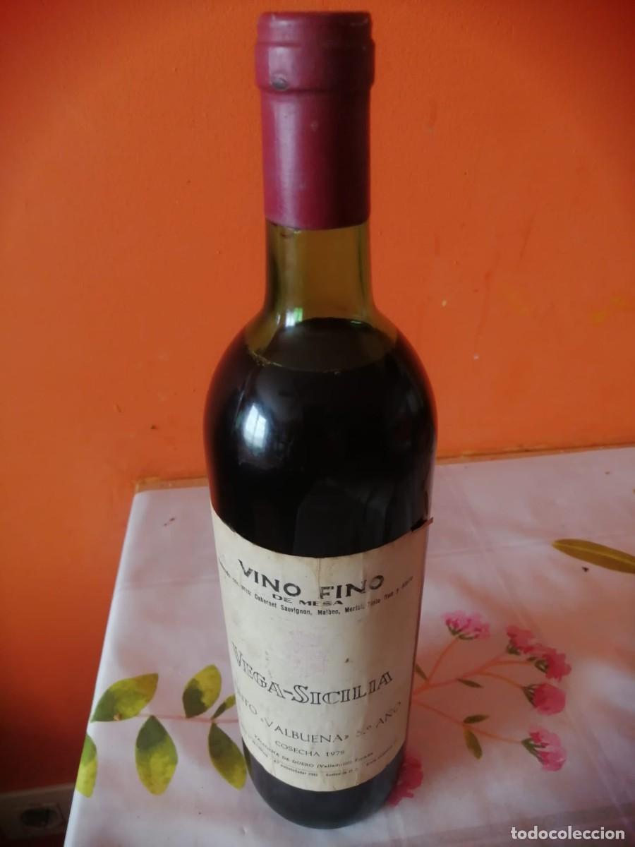 Coleccionismo de vinos y licores: Botella Vega Sicilia 1978 Valbuena 5&deg; A&ntilde;o Nivel hombro
