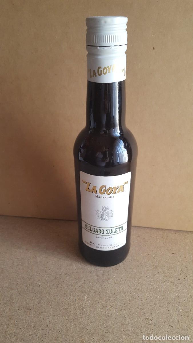 Coleccionismo de vinos y licores: Botella/botell&iacute;n manzanilla La Goya. 37,5cl. Vac&iacute;a.