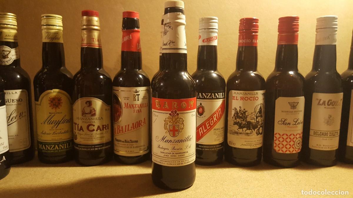 Coleccionismo de vinos y licores: Botella/botell&iacute;n manzanilla fina Bar&oacute;n. 37,5cl. Vac&iacute;a.
