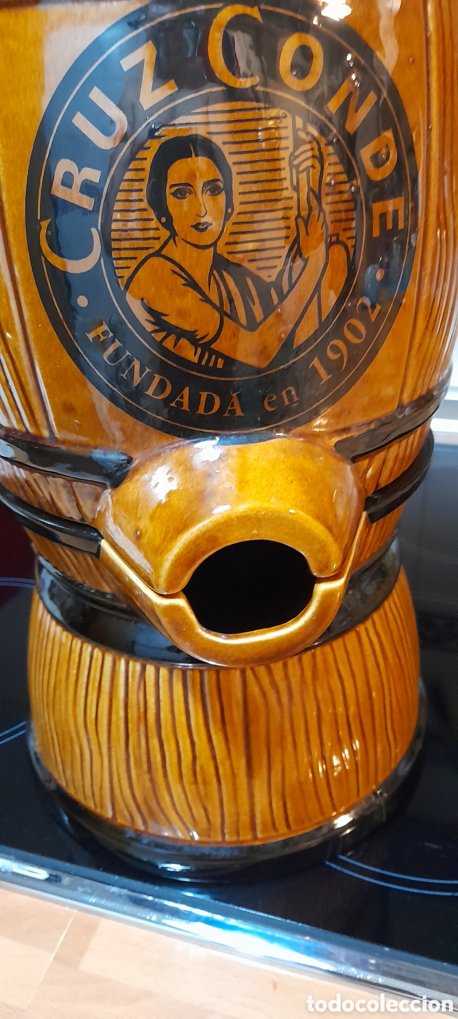Collection of wines and liquors: Cruz conde barril para box