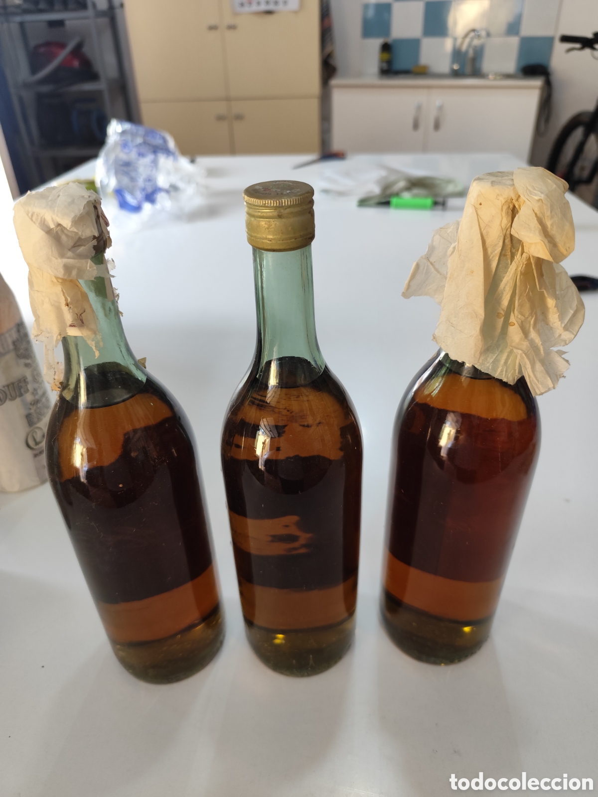 Coleccionismo de vinos y licores: 3 Botellas Brandy Duff Gordon D&G 1 Litro &ndash; Dos con Precinto 4 Pesetas &ndash; A&ntilde;os 70
