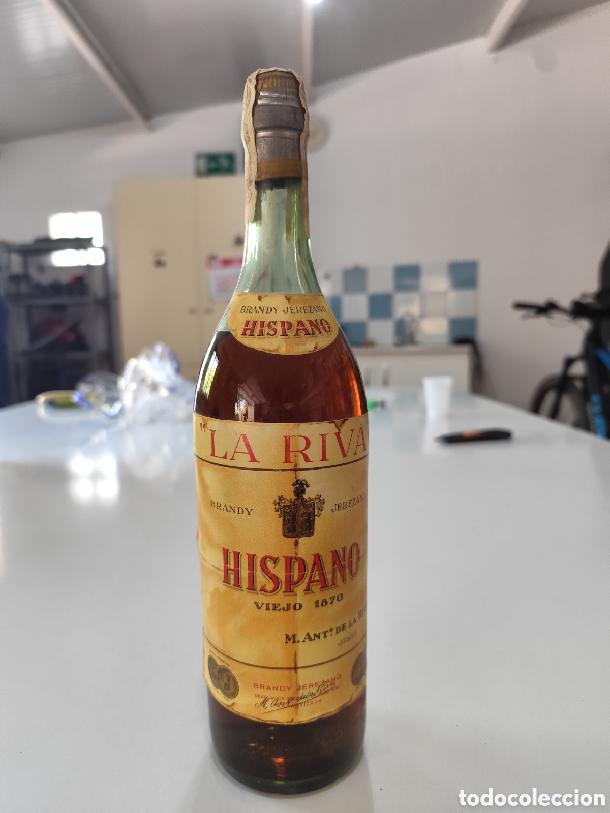 Coleccionismo de vinos y licores: Brandy Hispano Viejo 1870 La Riva &ndash; Jerez &ndash; 1 litro &ndash; Precinto 80 c&eacute;ntimos