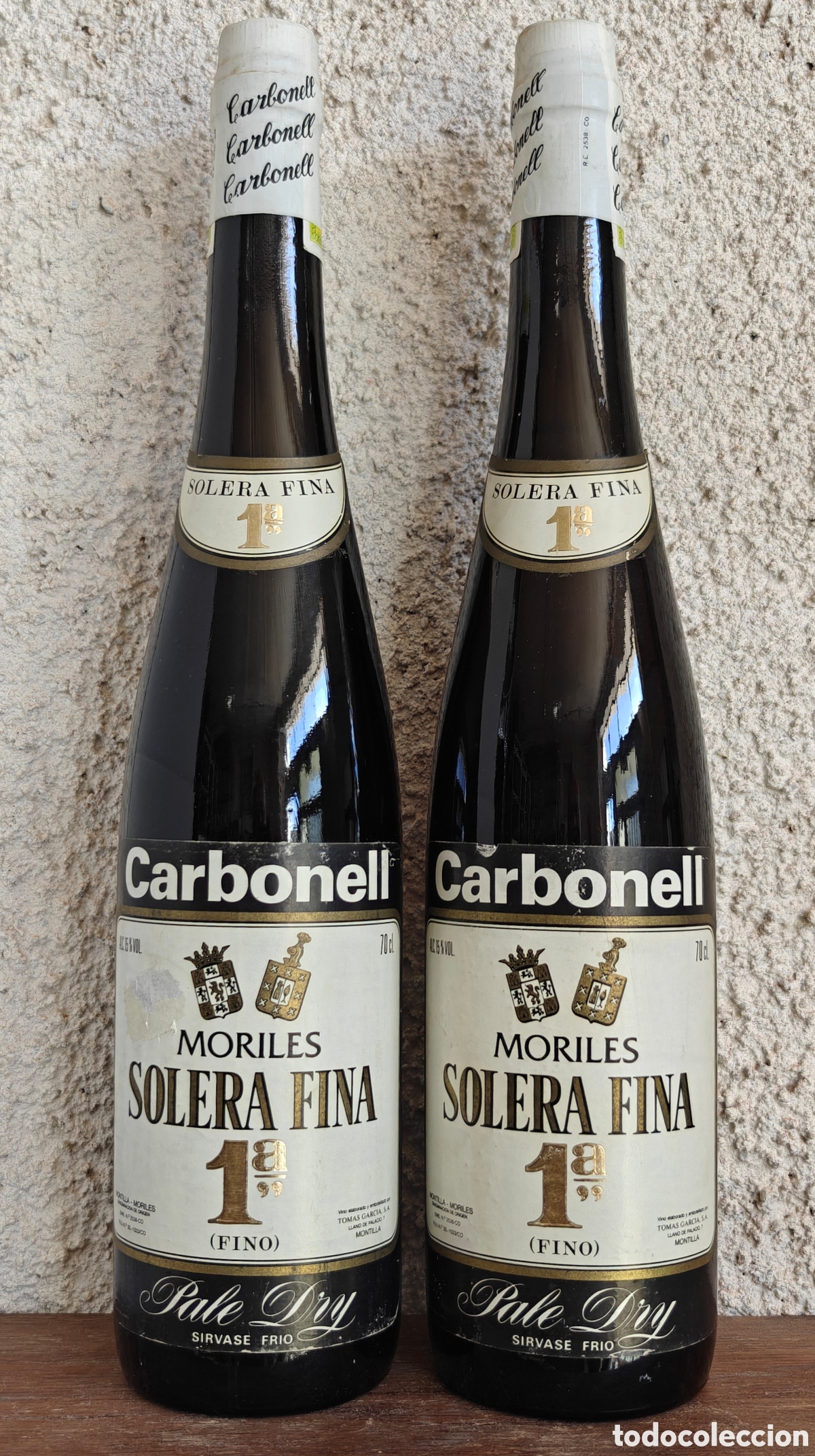 Coleccionismo de vinos y licores: 2 Botellas Moriles Carbonell Solera Fina 1&ordf;