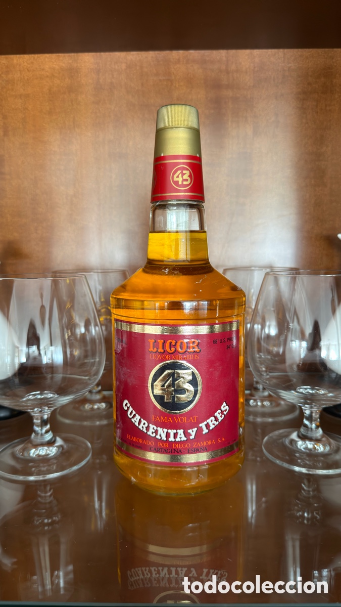 Coleccionismo de vinos y licores: Botella Licor 43 con sello de hacienda