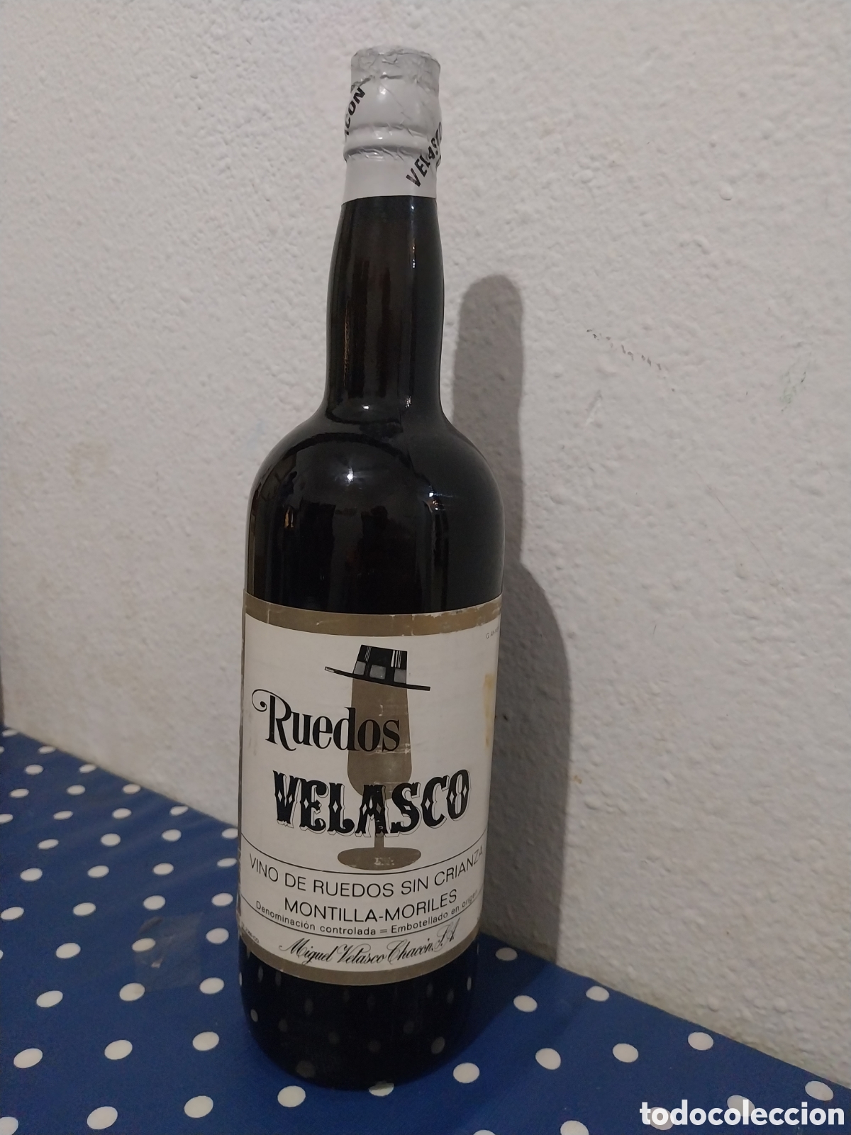 Coleccionismo de vinos y licores: Botella de vino Ruedos Velasco,Montilla - Moriles