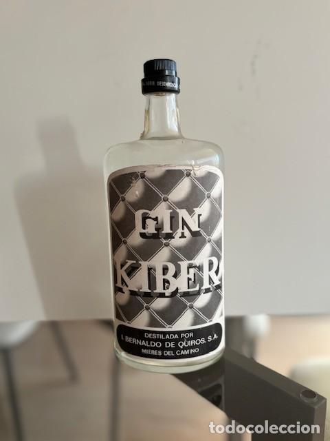 Coleccionismo de vinos y licores: Botella antigua Gin KIBER - Foto 1