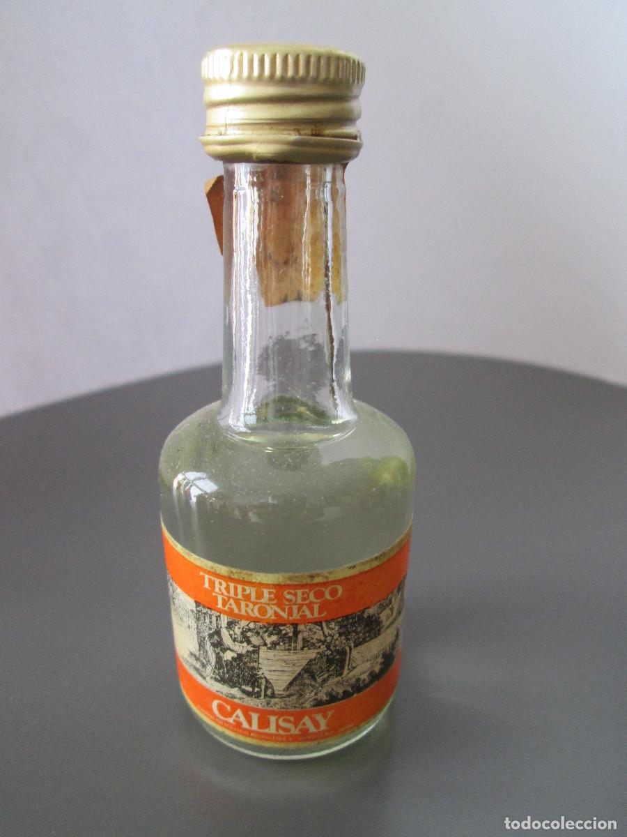 Colecionismo de vinhos e licores: BOTELLIN MINIATURA LICOR - TRIPLE SECO TARONJAL - CALISAY - LLENA