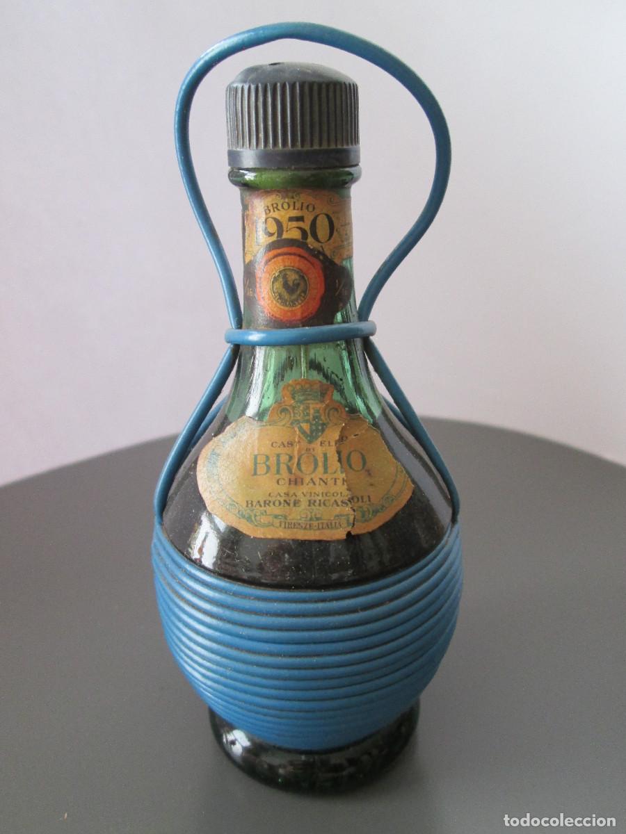 Collection of wines and liquors: BOTELLIN MINIATURA LICOR - BROLIO - CHIANTI - LLENA