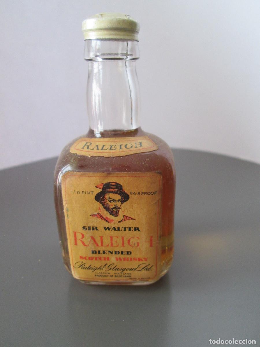 Collezionismo di vini e liquori: BOTELLIN MINIATURA LICOR - SIR WALTER RALEIG I - BLENDED SCOTCH WHISKY - LLENA