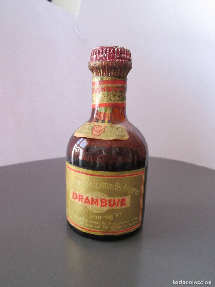 Coleccionismo de vinos y licores: BOTELLIN MINIATURA LICOR - DRAMBUIE - LICOR - MEDIA